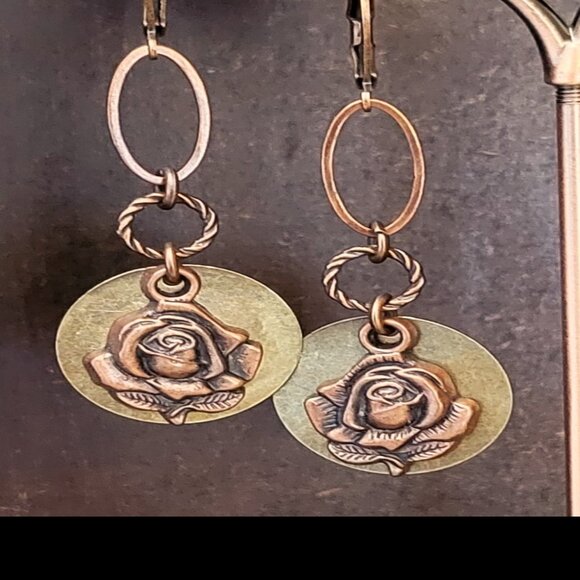 Beautiful ROSE Coin Charm Earrings Copper Brass Lever Back Earwires Two Tone - Picture 5 of 9
